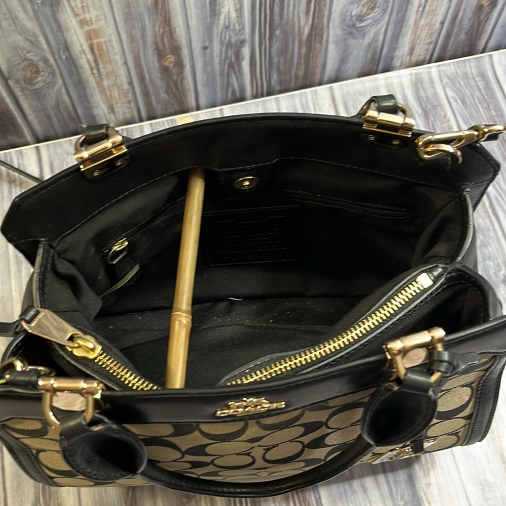 COACH SHOULDER BAG/CROSSBODY SIGNATURE CANVAS AND LEATHER. - Picture 10 of 16